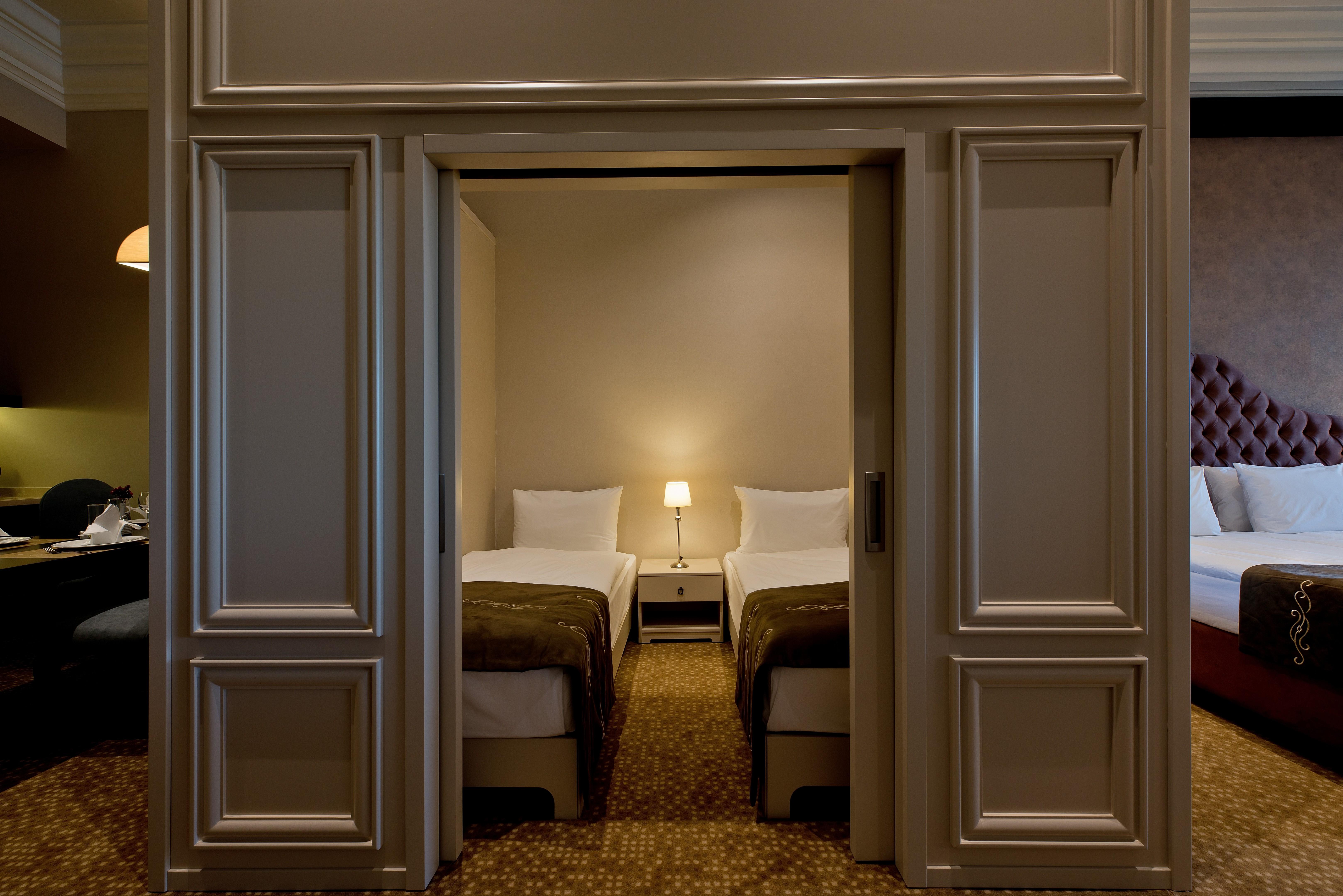 Vialand Palace Hotel Istanbul Exterior photo