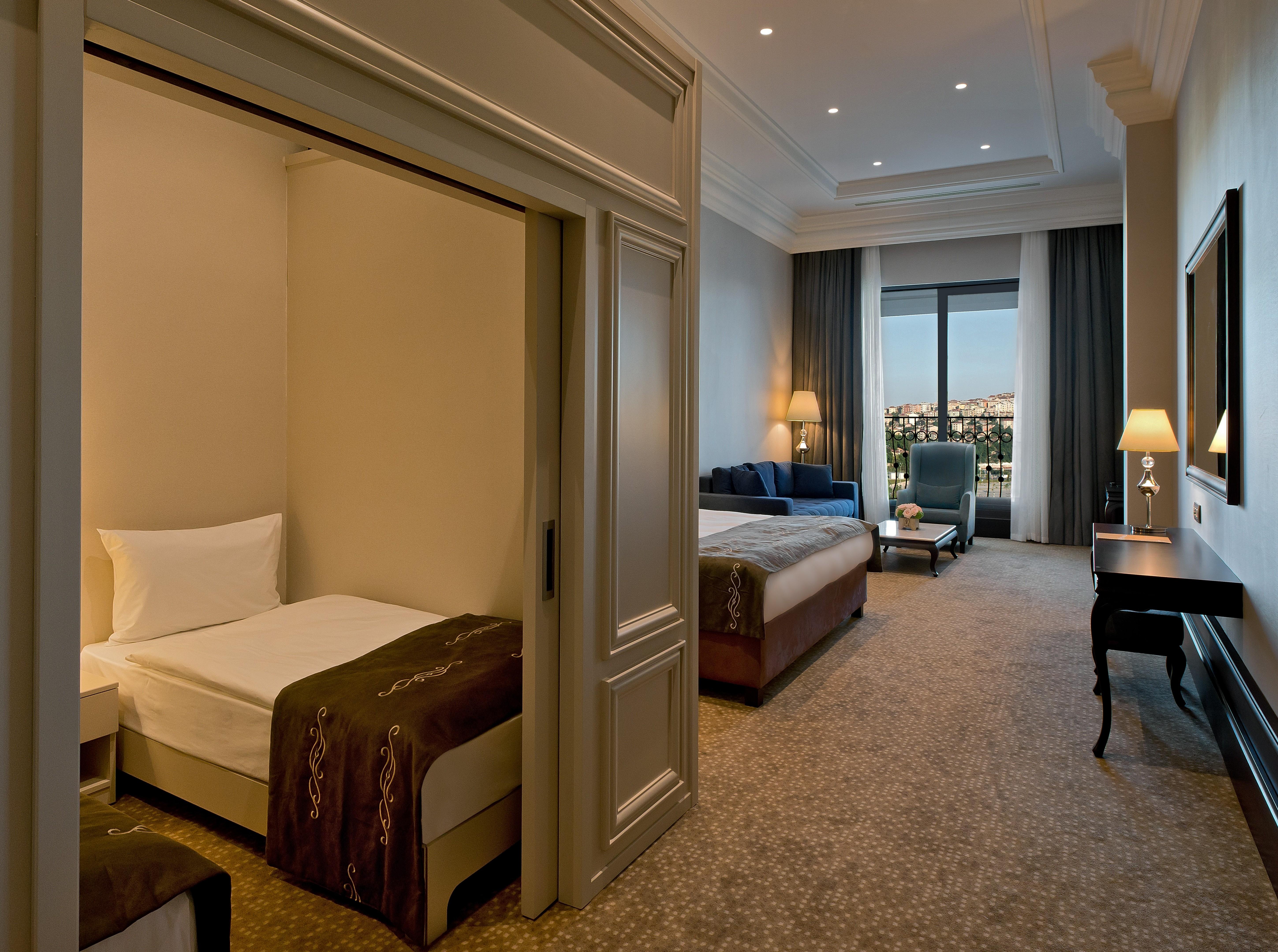 Vialand Palace Hotel Istanbul Exterior photo